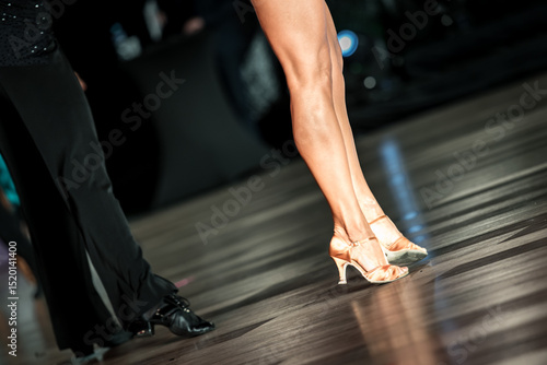 Wallpaper Mural couple dancing latin dance on the dancefloor Torontodigital.ca