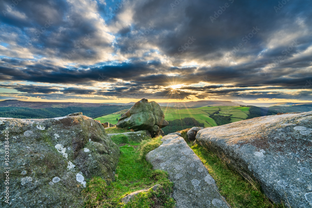 Fototapeta premium Derwent Edge at sunset in Peak District, UK