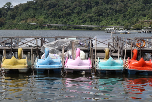 Wallpaper Mural Bali, 30 April 2025 - duck boat on ulun danu lake bali Torontodigital.ca