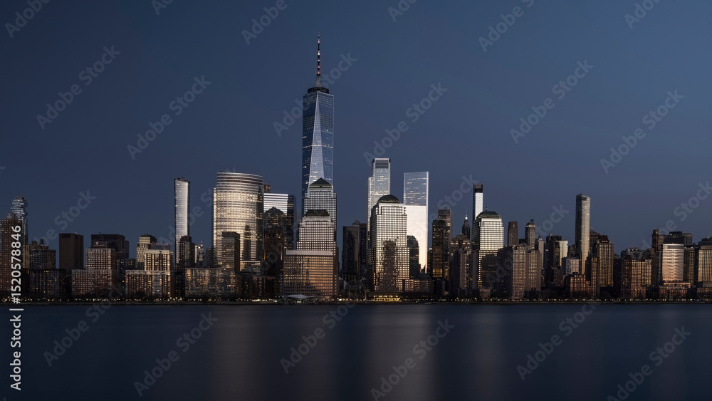 Fototapeta premium Skyline of Manhattan at blue hour. Background