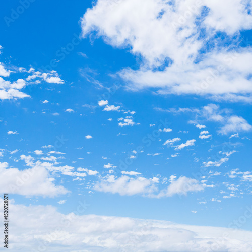 雨上がりの澄んだ青空と白い雲56