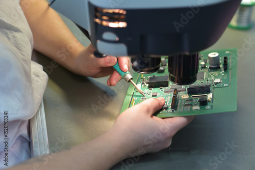 Photos semiconductor plate in the production of microelectronics of a factory