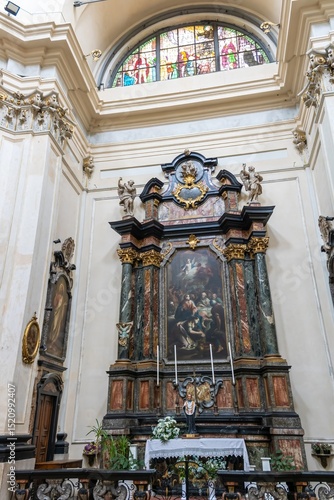 Fotografie An altar of the side chapel in the Church of  San Bernardino alle Ossa, Milan