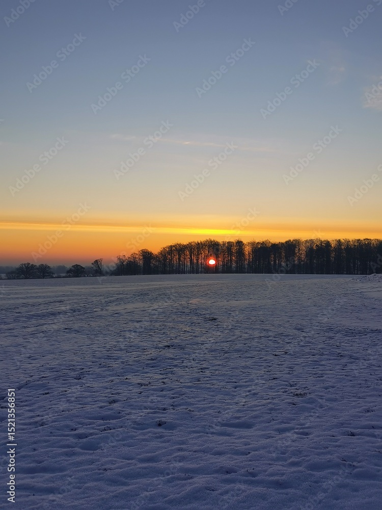 Obraz premium sunset over the river