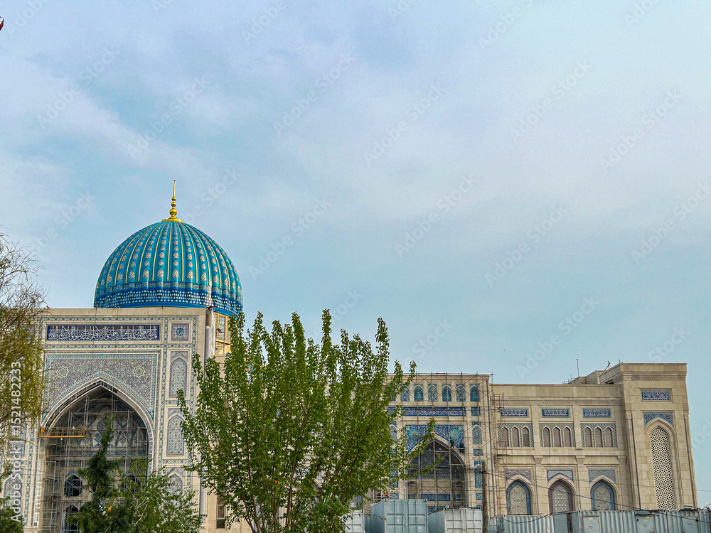 Obraz premium Hazrati Imam Complex an Barakhan Madrasah, complex and ensemble