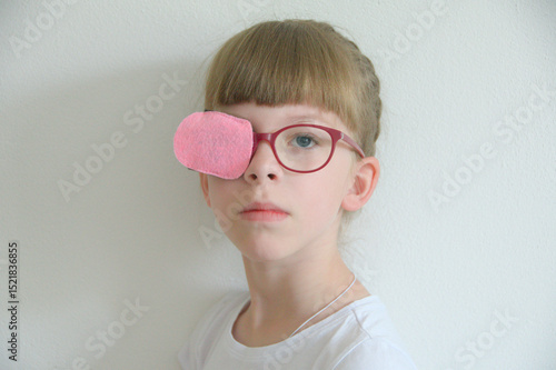 Canvas Print portrait of a girl in glasses