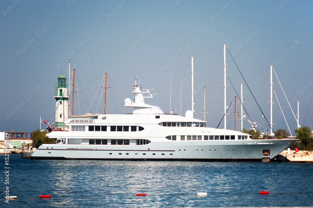 Catamaran motor yacht Catamaran motor yacht