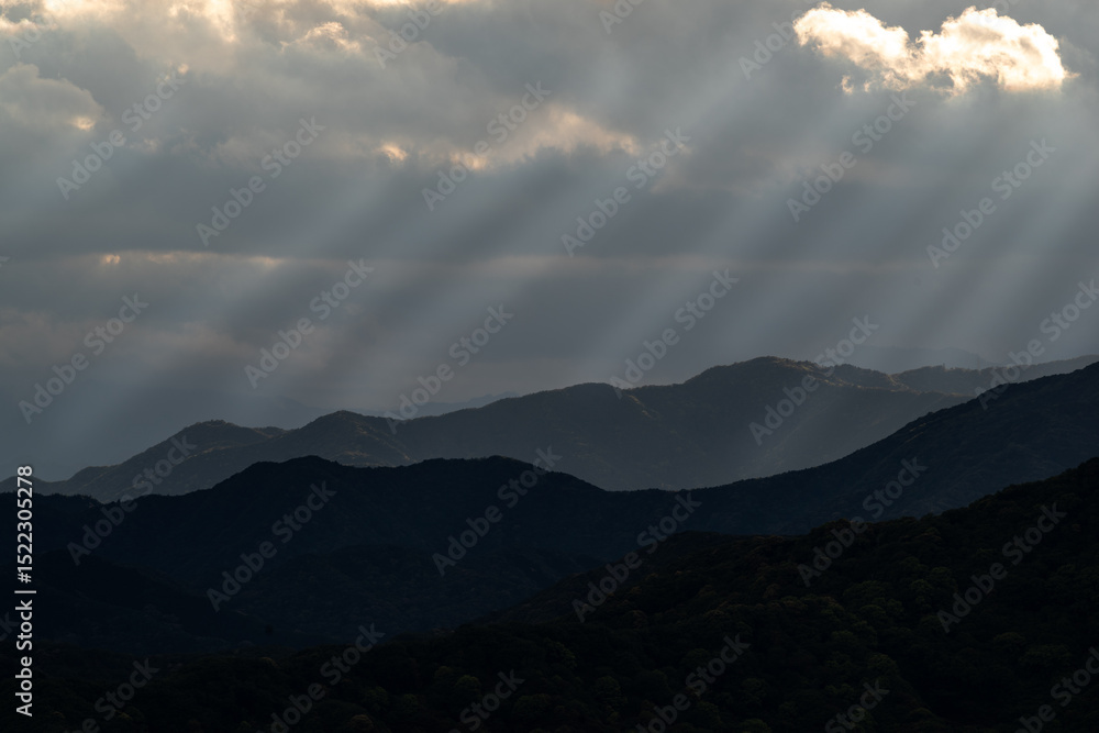 Obraz premium 展望台から眺める夕焼けの絶景 三重県鵜倉園地