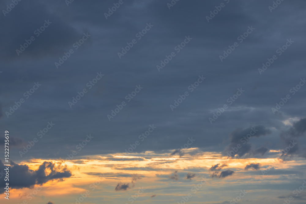 Obraz premium Dramatic Cloudscape at Twilight