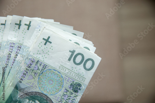 Polskie banknoty PLN – gotówka, pieniądze, złotówki