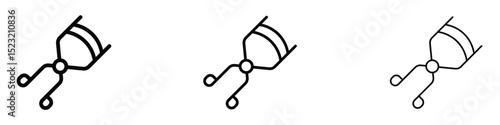 Eyelash curler icon