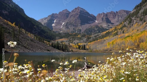 Maroon Bells in Autumn with Vibrant Yellow Aspen Trees – Scenic Colorado Fall Landscape
