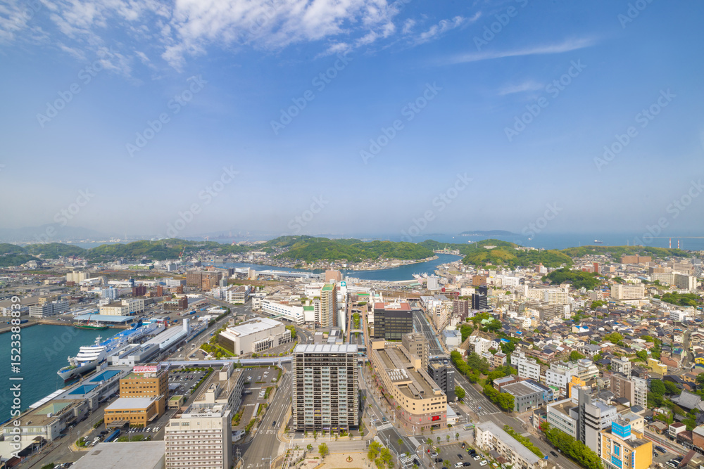 Naklejka premium ［山口県下関市］下関駅方面 下関海峡ゆめタワーからの景色