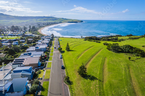 Gerringong  is a town located about ten minutes drive south of Kiama, and about twenty minutes north of Nowra in the Illawarra region of New South Wales