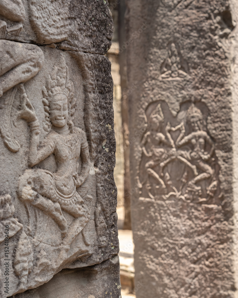 Obraz premium Ancient temples of the abandoned city of Angkor, near the city of Siem Reap, Cambodia