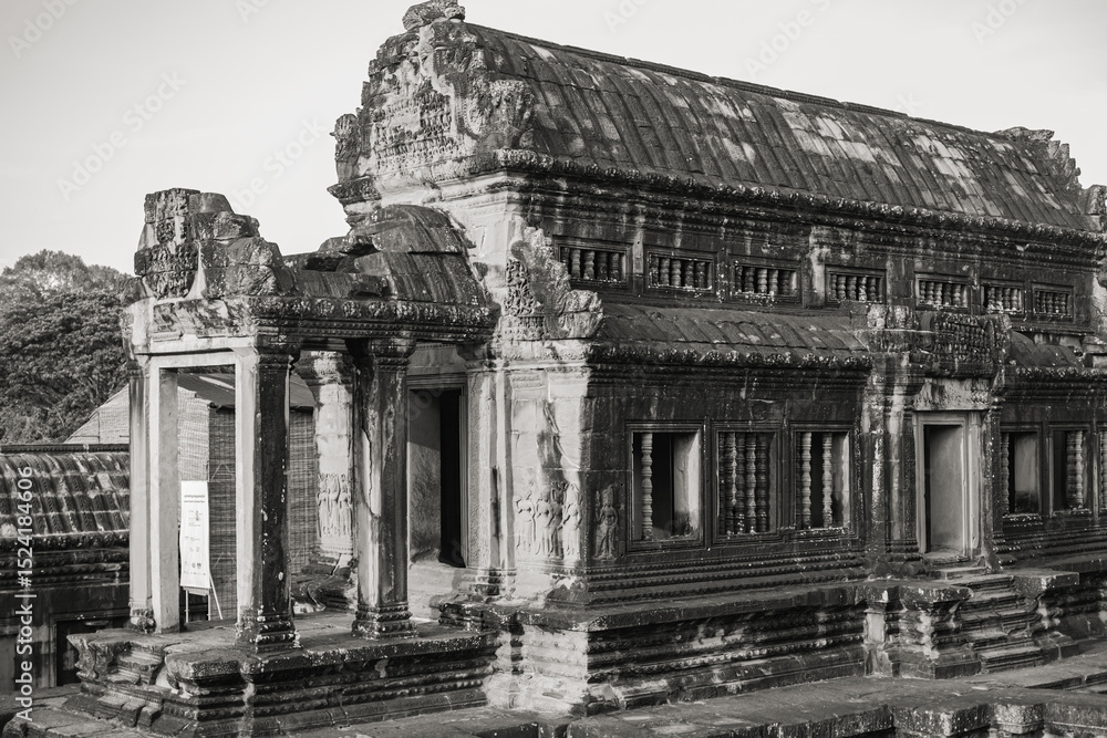 Obraz premium Ancient temples of the abandoned city of Angkor, near the city of Siem Reap, Cambodia