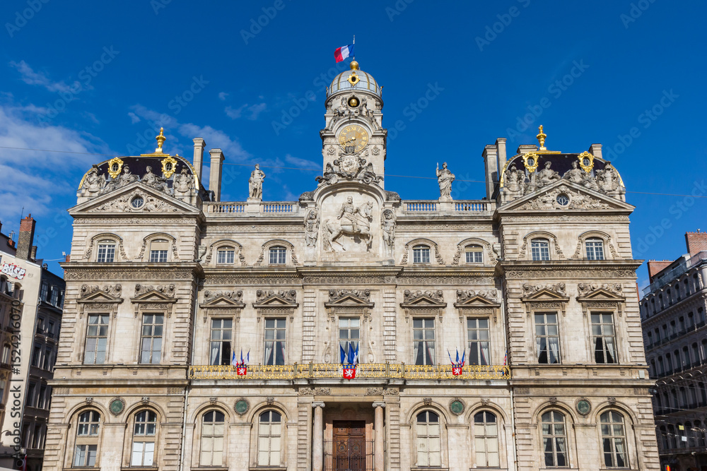 Obraz premium Facade of the historic Hotel de Ville (town hall) in Lyon, France