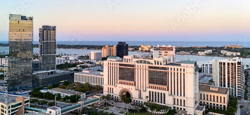 Fototapeta Naklejka Na Ścianę i Meble -  aerial view of West Palm Beach court house