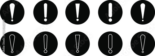 Exclamation mark icon set isolated on transparent background. Precautions circle symbol design. Emergency Warning Sign collection vector illustration. Speech bubble with exclamation mark.