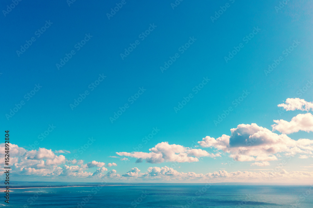 Obraz premium Beautiful day sky over the sea. Seascape at daylight