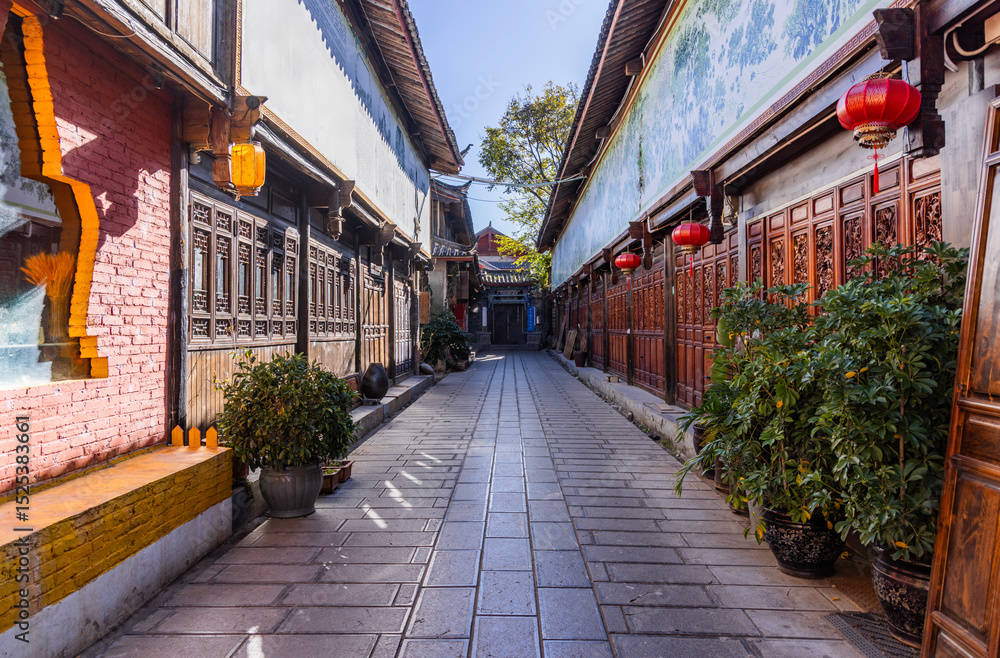 Fototapeta premium The scenic view of Shuhe Ancient Town in Lijiang, Yunnan