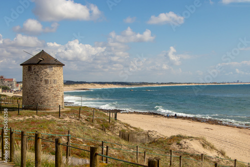 Fotografie Apulia Mills, located on Apulia beach, Esposende, Portugal