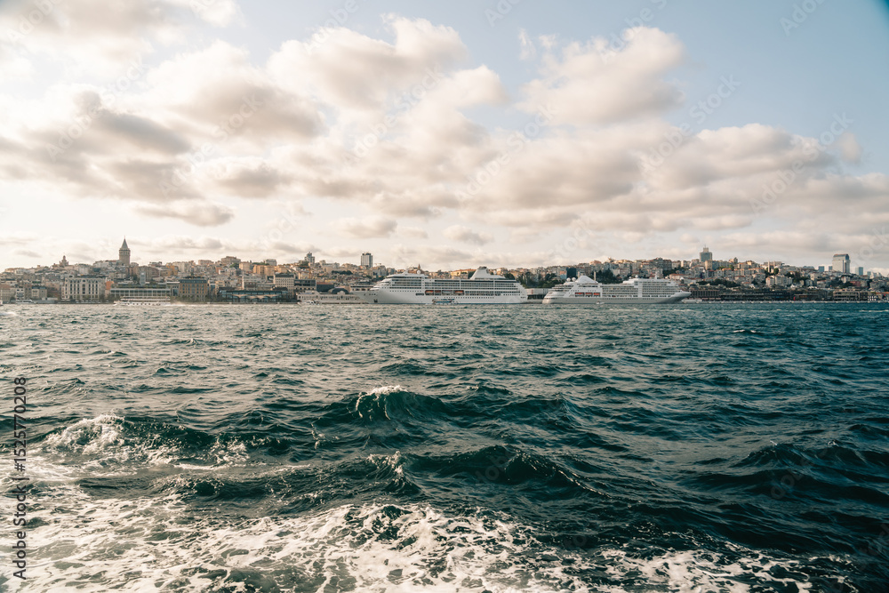 Fototapeta premium Bosphorus Strait with Mosque Across the Water, Istanbul, Turkey
