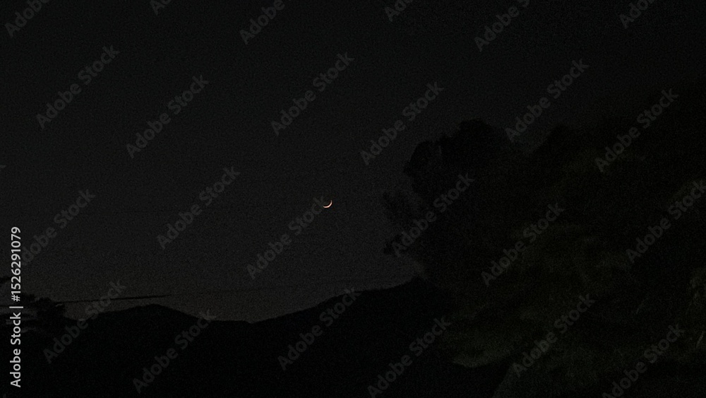 Fototapeta premium dark cresecent moon light