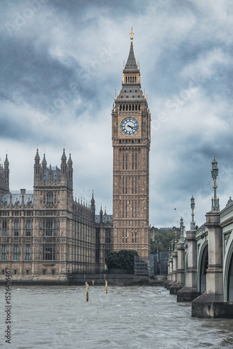 Big Ben and houses of parliament by river thames