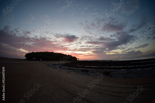 青島海岸の朝焼け