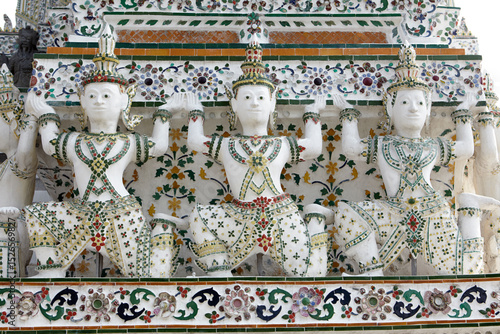 Photos Decorations of  Wat Arun temple, Bangkok, Thailand