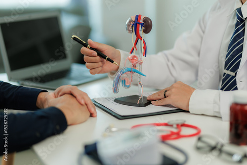 Photos A doctor provides professional consultation on erectile dysfunction, discussing treatment options and offering close, supportive care for the patient’s well-being