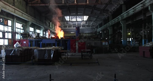 The molten metal is poured into the mold. Melting furnace for cast iron and steel and liquid metal.	