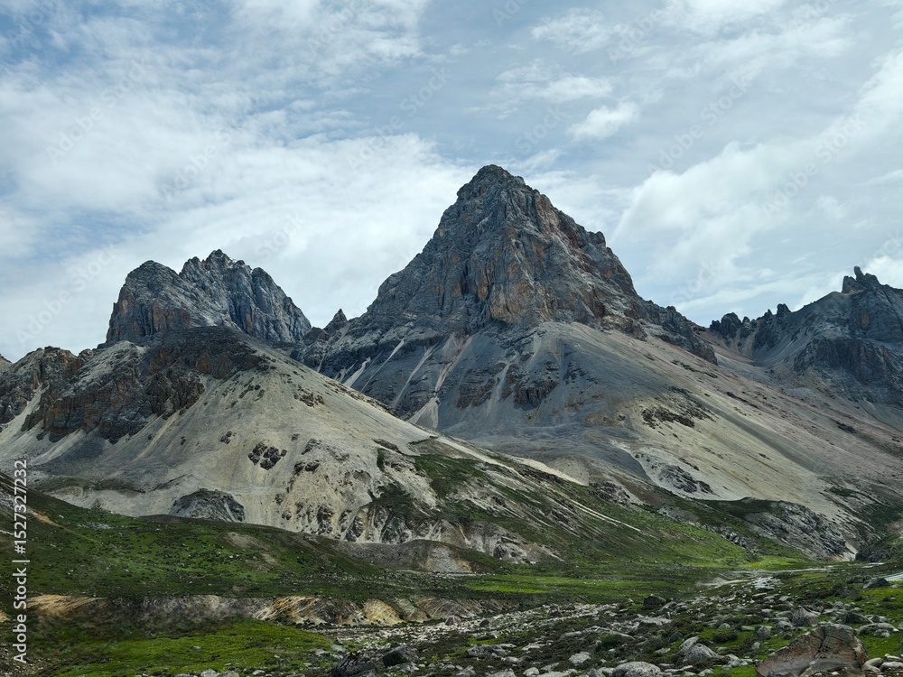 Fototapeta premium mountains in the mountains