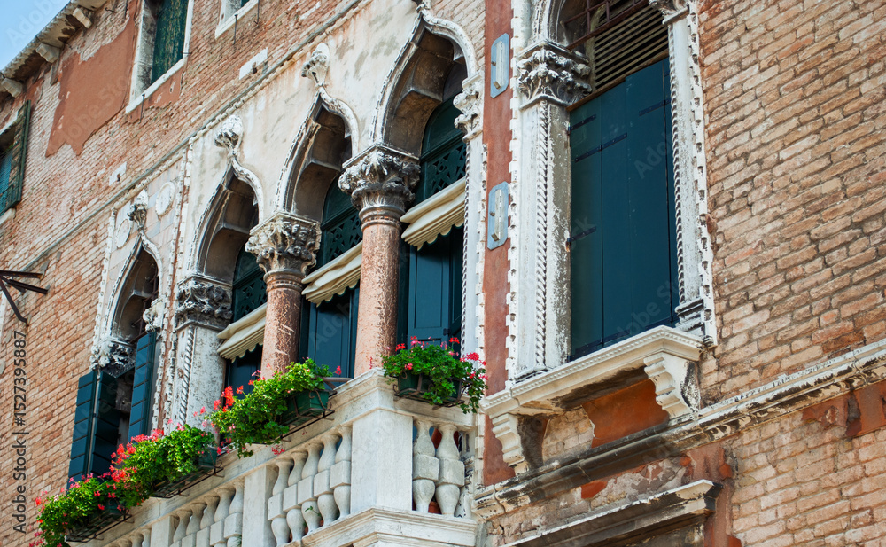 Obraz premium close-up details of the splendid Venetian architecture