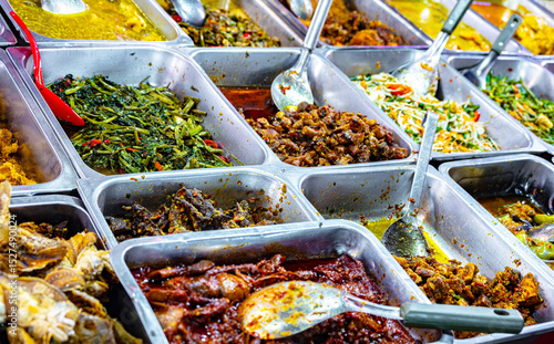 Canvas Print Street food sold at Jalan Alor market, Kuala Lumpur, Malaysia