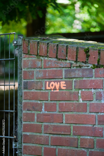 LOVE_