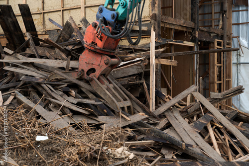 木造住宅の解体現場の様子