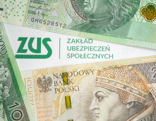 List od ZUS i polskie banknoty