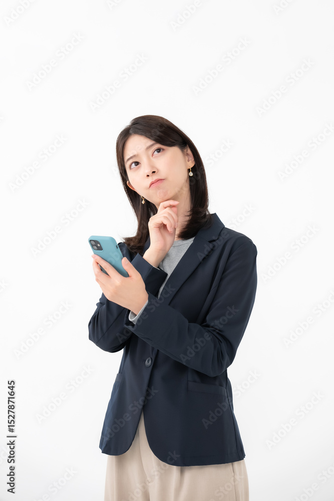 女性 スマートフォン スマホ 笑顔 女性 スマートフォン スマホ 笑顔