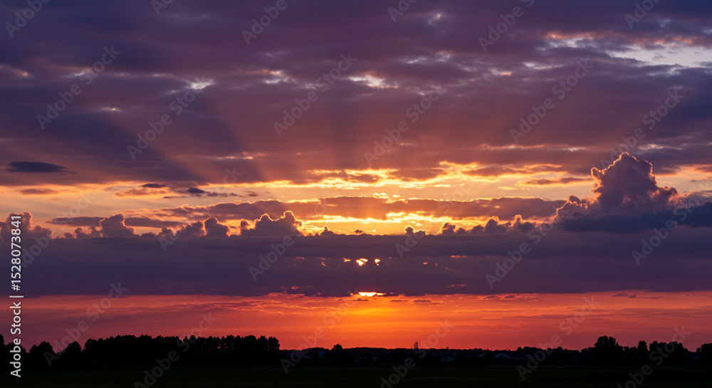 Fototapeta premium Golden Summer Sunset – Tranquil Evening Glow