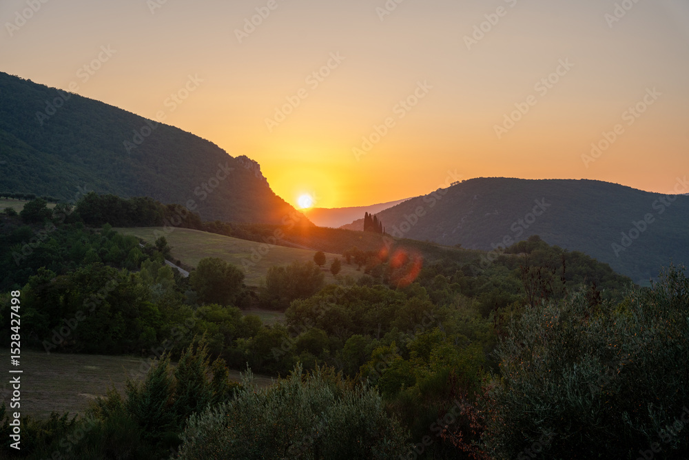 Obraz premium sunset in the mountains