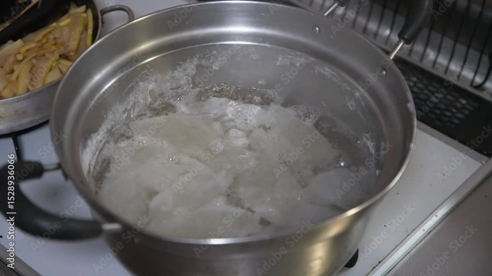 こんにゃくを作る様子 こんにゃくを作る様子