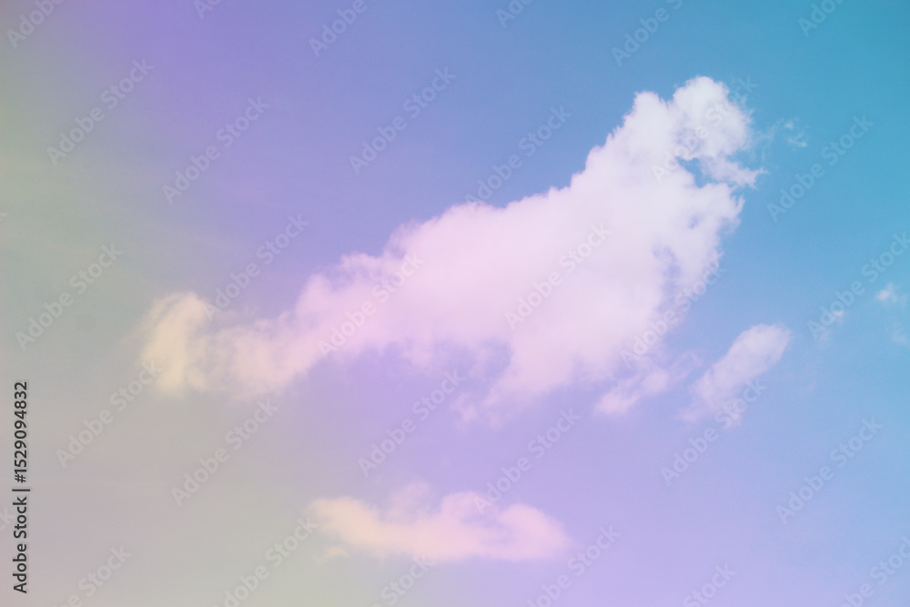Obraz premium Beautiful sky and clouds in pastel tones.