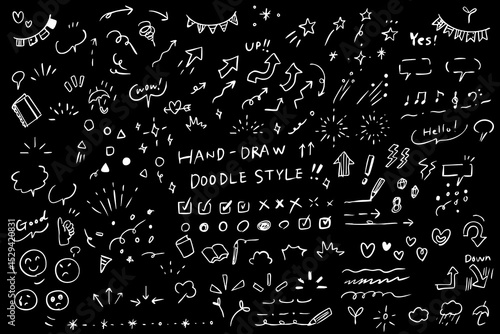 A set of simple and cute hand-drawn monochrome illustrations that can be used for icons and notices.-arrows and stars and hearts etc -vector illustration
アイコンや気づきーあしらいに使える手描きのシンプルでかわいいモノクロイラストセット
