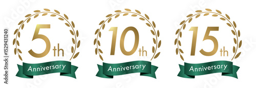 5周年・10周年・15周年・20周年・25周年・30周年のアニバーサリーロゴ(anniversarry logo エンブレム 月桂樹 お祝い ベクター 編集可能 金 gold 緑リボン)