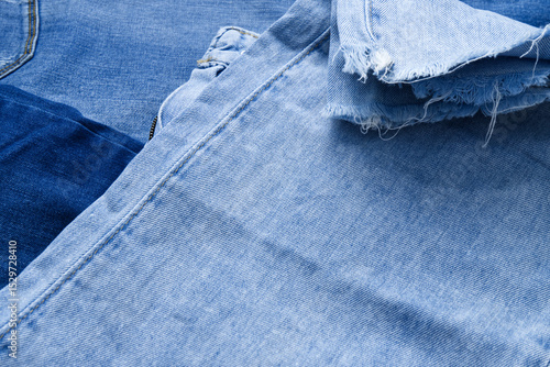 Obraz na plátně Light blue jeans with fraying hem