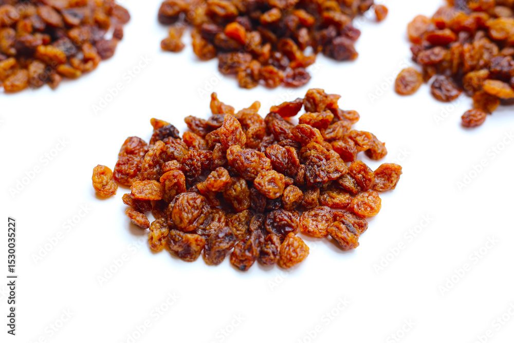 Obraz premium Dried golden raisins, Australian-dried fruits sultanas, sweet and chewy.