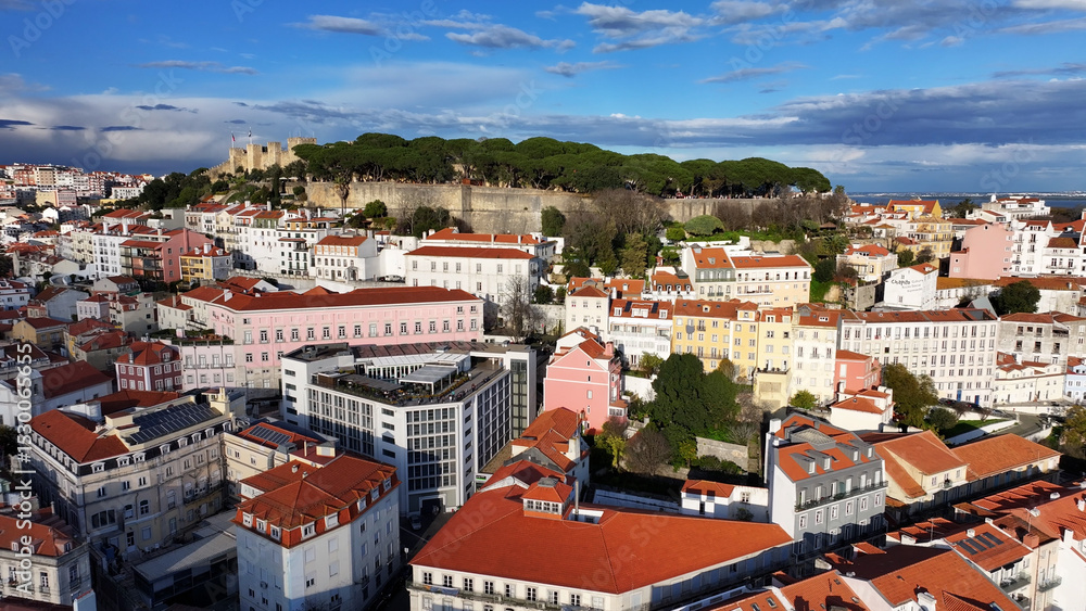 Obraz premium Sao Jorge Castle At Lisbon In Lisbon District Portugal. Medieval Castle Scenery. Ancient Cityscape. Sao Jorge Castle At Lisbon In Portugal. Historical City Landscape. Tourism Travel Landscape.