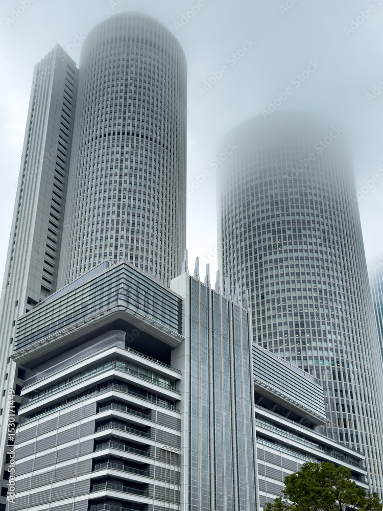 Obraz premium 日本周遊 雨の名古屋駅あたり